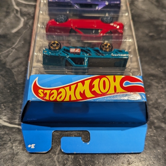 Hot Wheels Nissan 5 pack Brand New - Picture 5 of 9